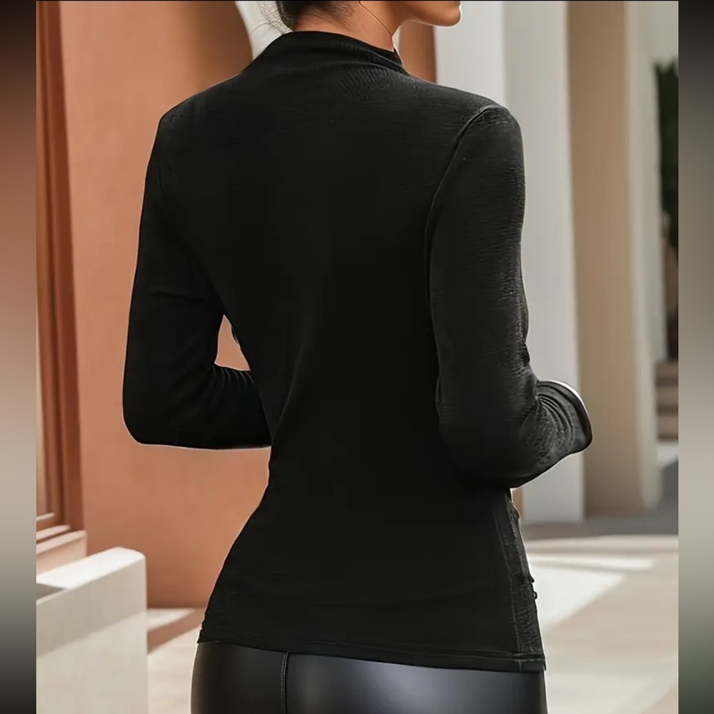Elegant Ruched Long Sleeve Top new boutique comfy stretchy - Picture 3 of 3